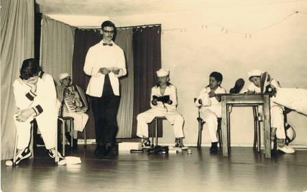 Adje Actief in het toneel, wie is Adje? Heimweh Amsterdam (1958)